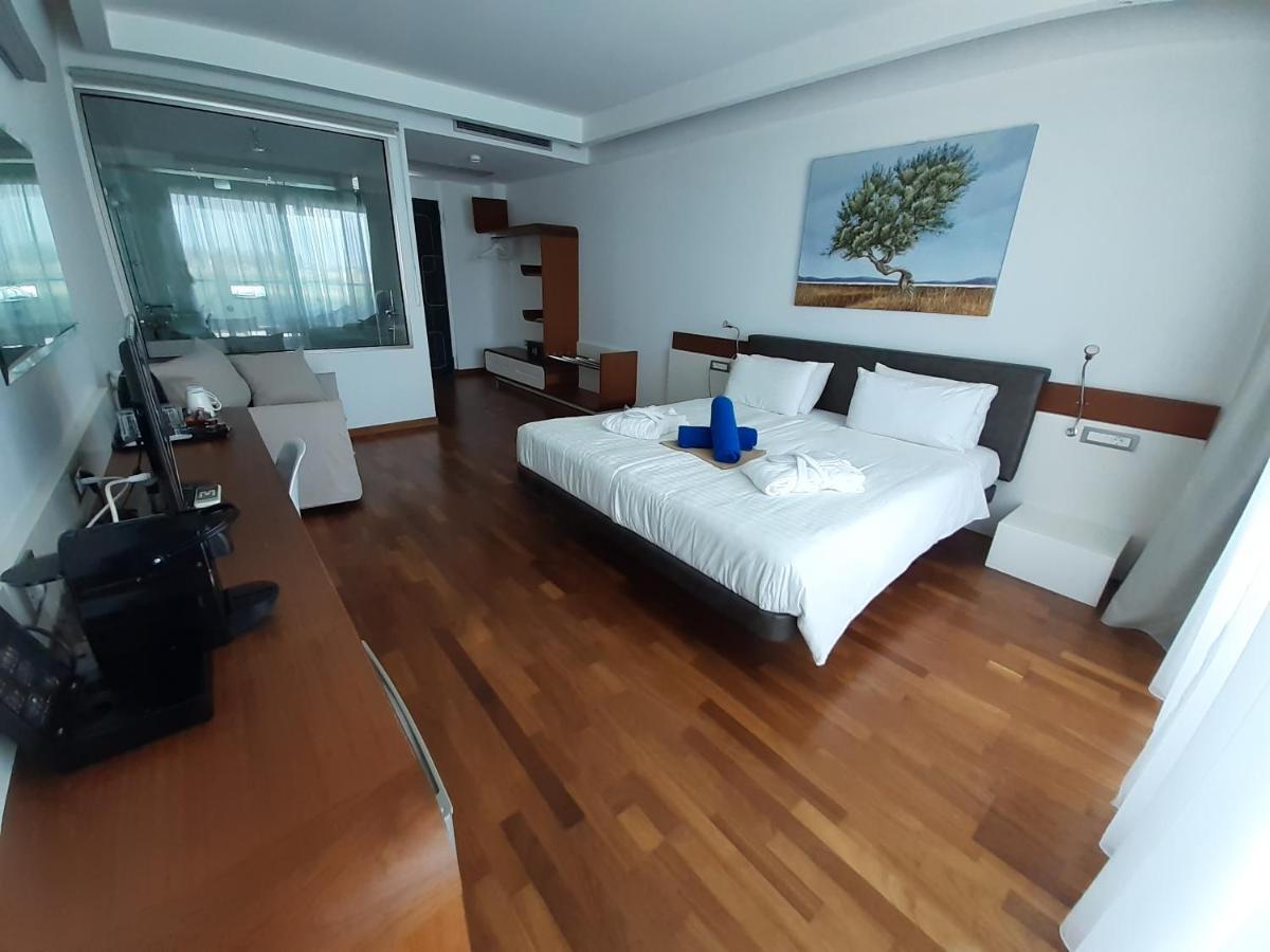 Buca Beachclub Resort (Adults Only) Messíni Buitenkant foto